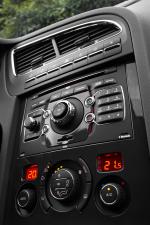 Peugeot 5008 2009 года